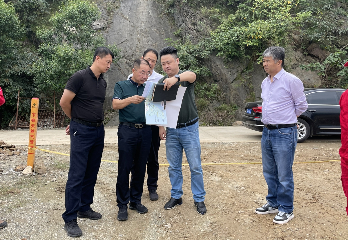 邓军孝一行赴商洛地区开展安全生产百日行动暨领导班子包联检查.jpg