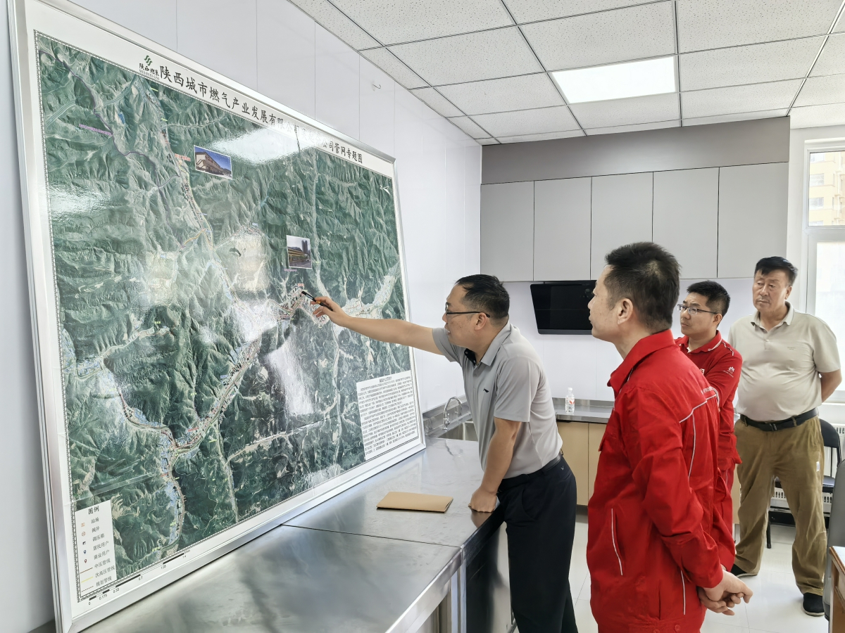 對(duì)照管道分布了解分公司受災(zāi)情況.jpg
